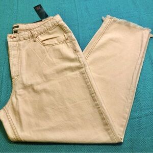 WILD FABLE Oatmeal colored wide straight leg with frayed hem. Size 17 NWT